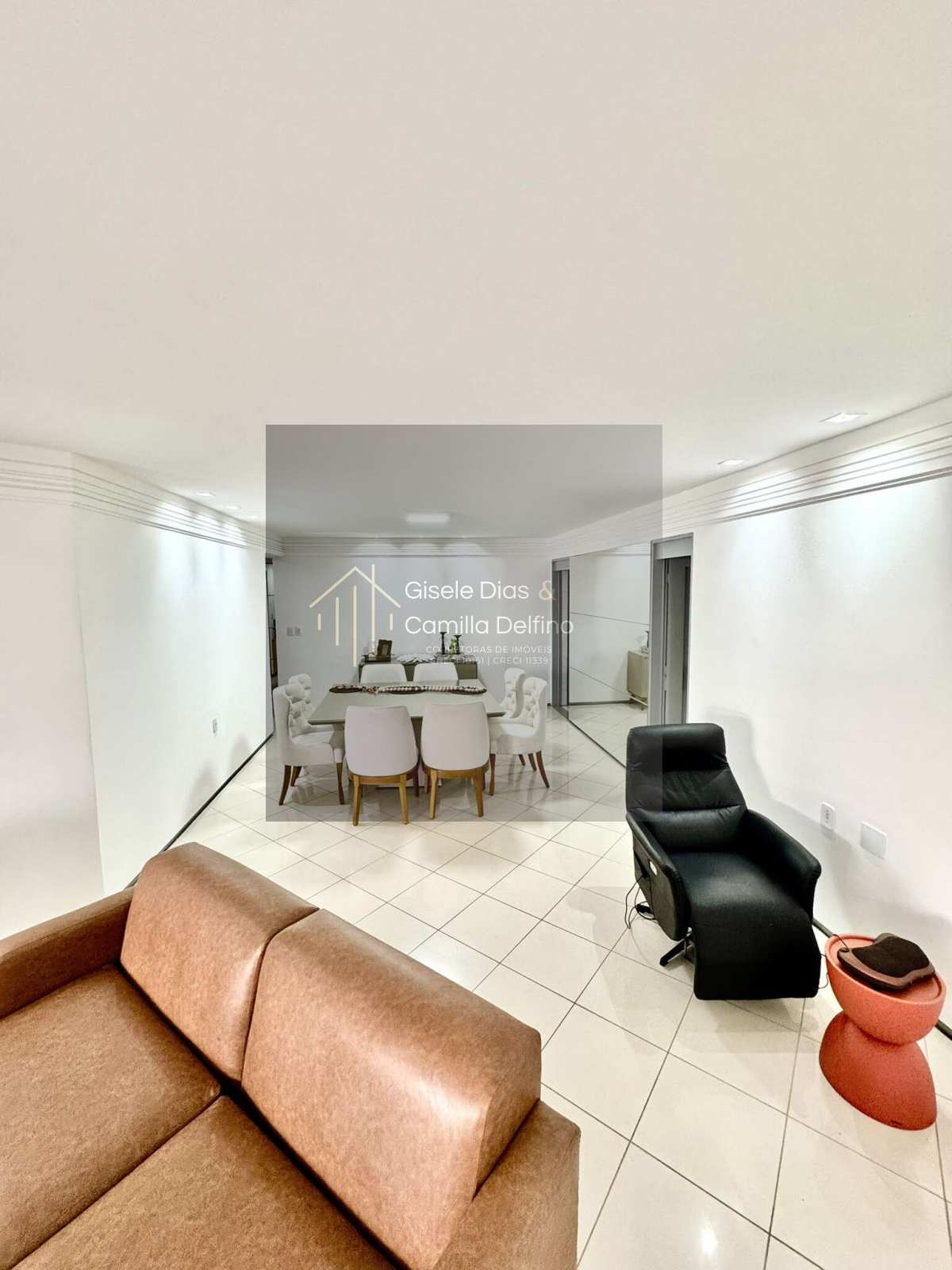  - Apto em Manaíra- 200m da Praia- 190m²- 04Qts s/ 03Sts+DCE- 03Vgs