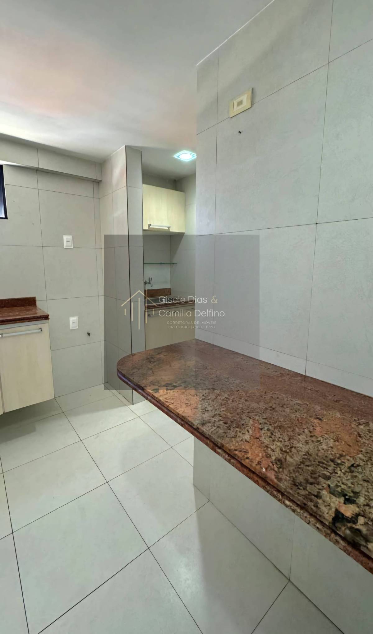  - Apto no Brisamar- 65m²- 02Qts Socais- 01Vg- Possui Projetados!