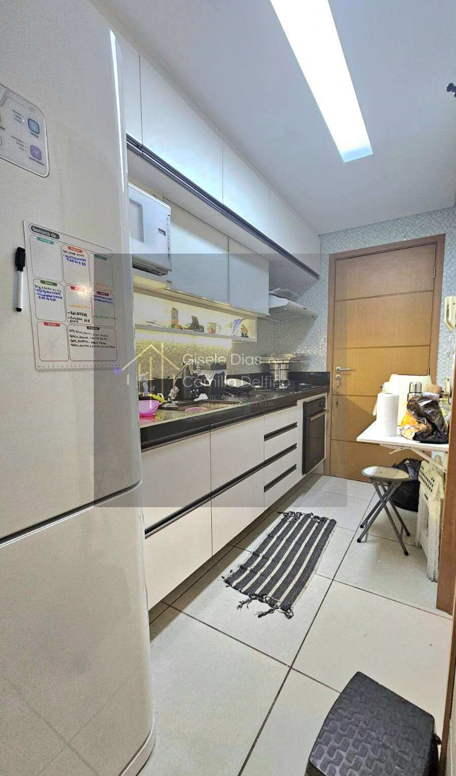  - Apto no Brisamar- 72m²- 03Qts s/ 01Ste- 01Vg- Porteira Fechada!