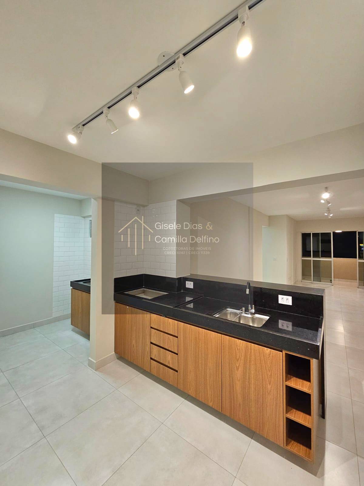  - Apto Reformado em Tambaú- 400m da Praia- 125m²- 03Qts s/ 01Ste- 01Vg!