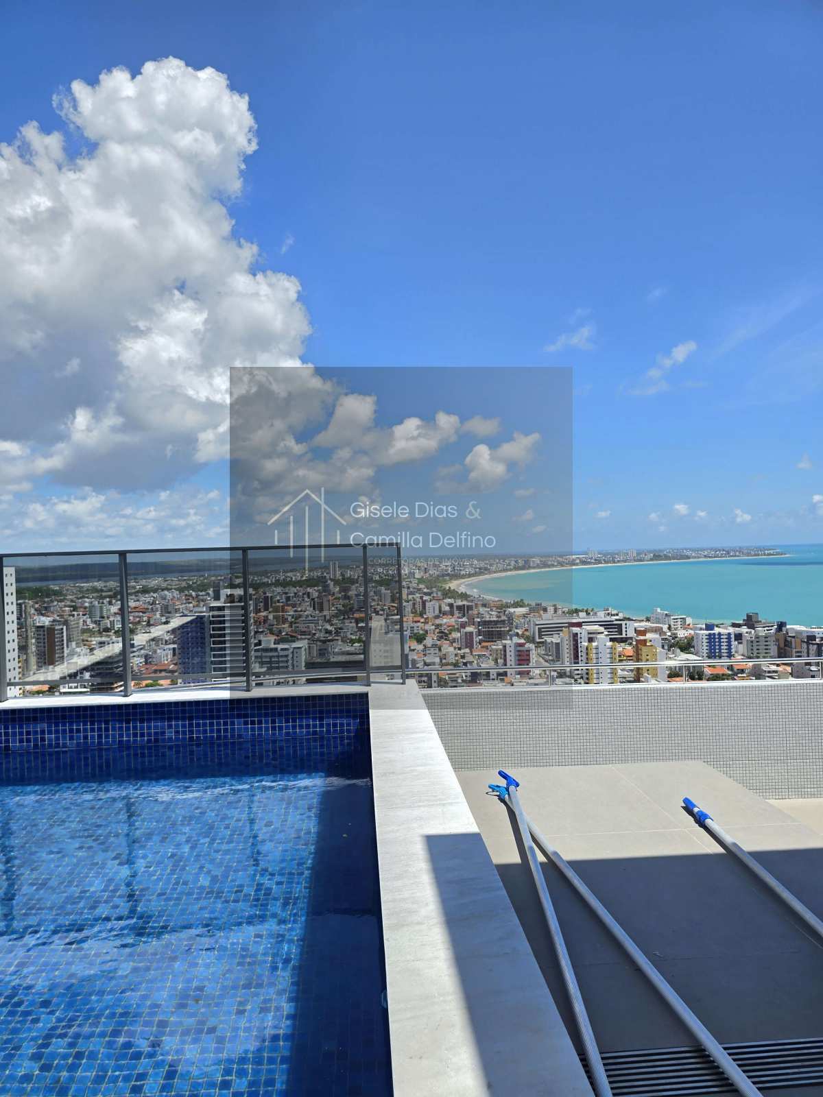 Cobertura à venda com 3 quartos, 210,88m² - Jardim Oceania,João Pessoa